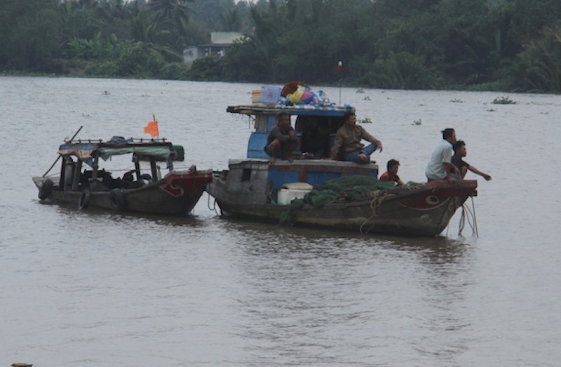 Hai phu nu mat tich trong vu chim ghe hinh anh
