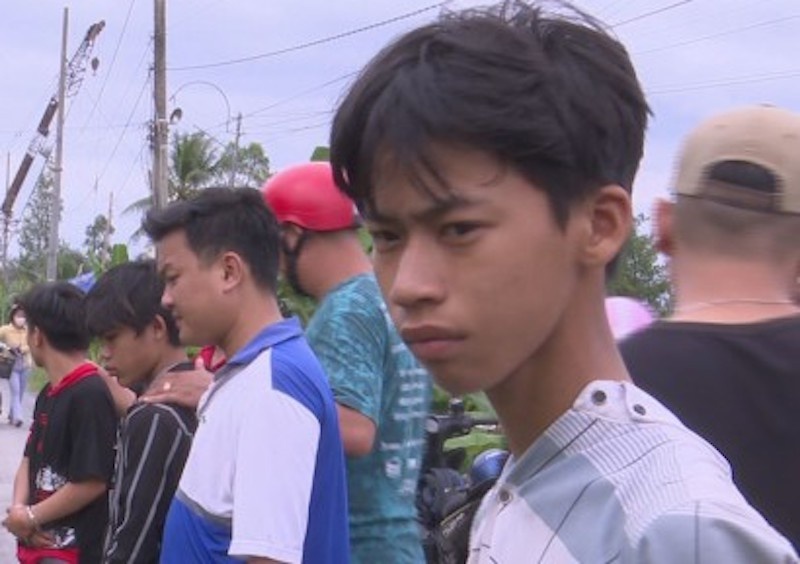 Tai xe xe om bi 3 ten cuop tan cong hinh anh