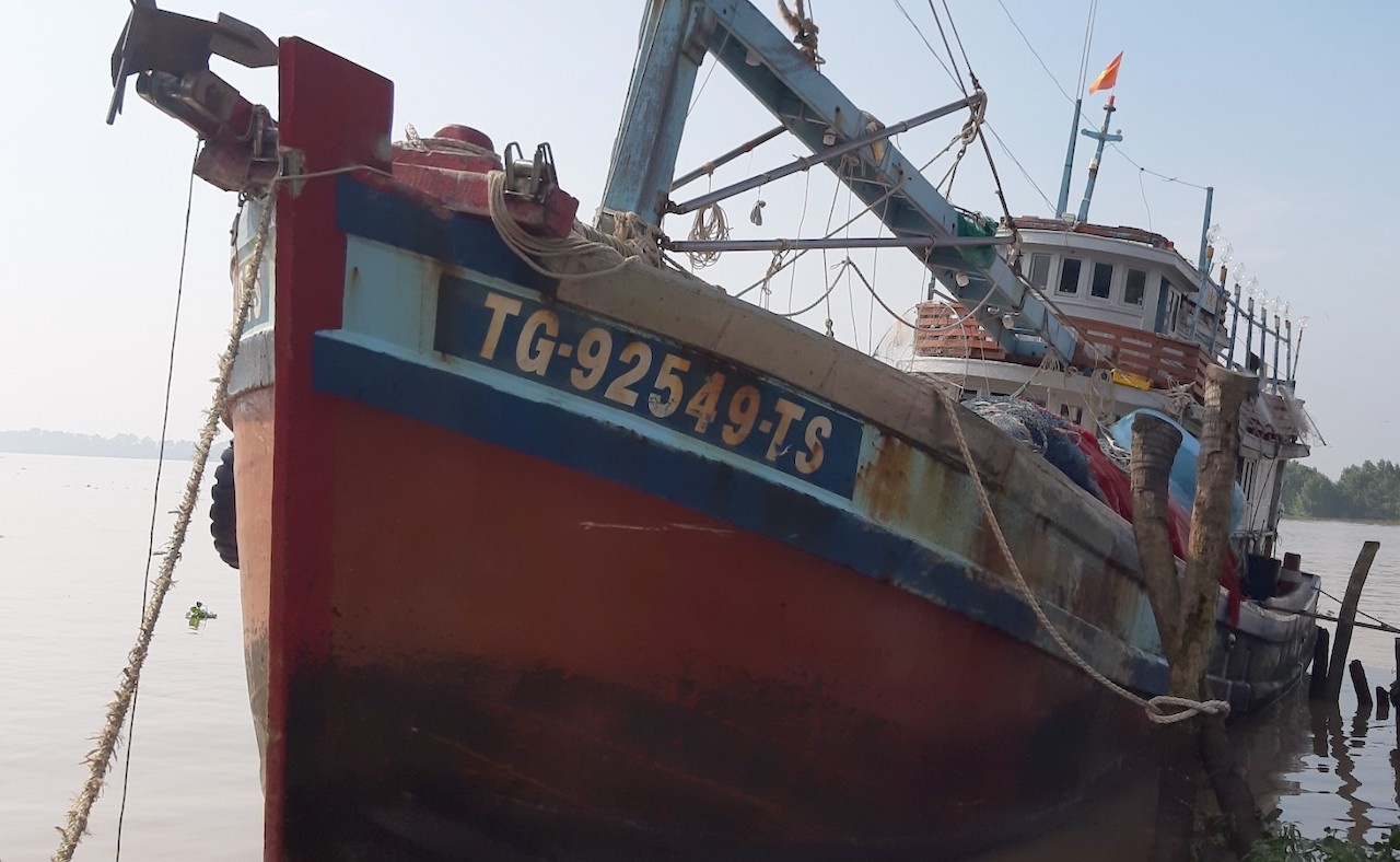 Ngu phu bi ban nhau dam chet hinh anh