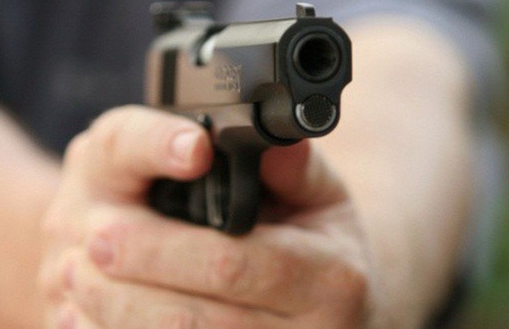 Truy xet nhom no sung lam 3 nguoi bi thuong hinh anh