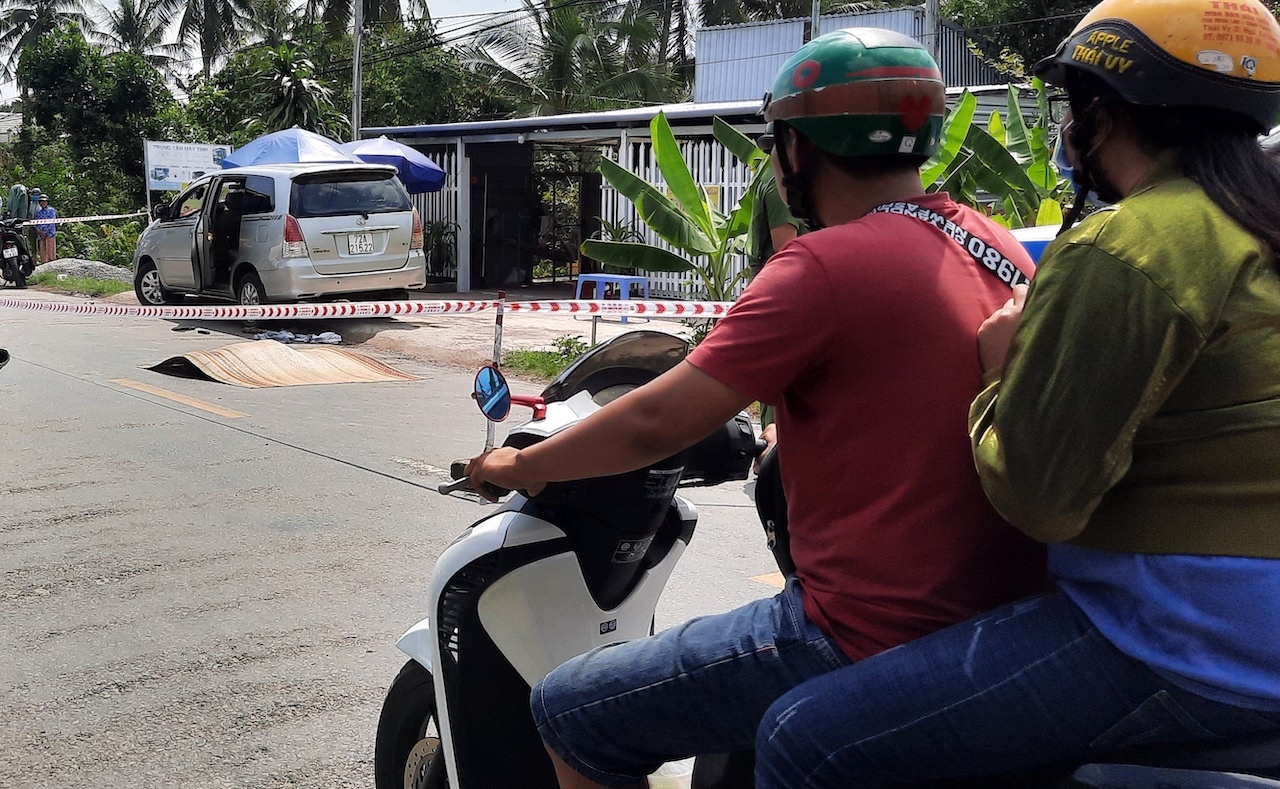 Mẹ và con trai cùng bị khởi tố ảnh 1 Me va con trai cung bi khoi to anh 1
