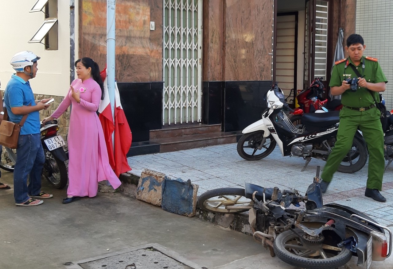 Nu giao vien bi cuop tui xach ngay 20/11 anh 2