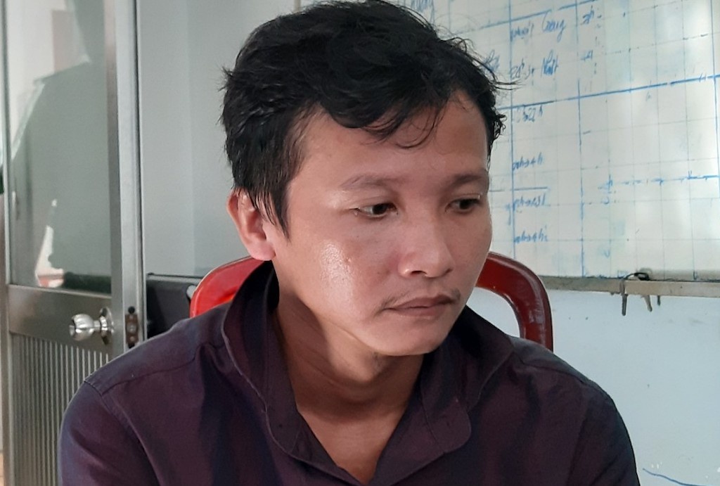 Nu giao vien bi cuop tui xach ngay 20/11 hinh anh