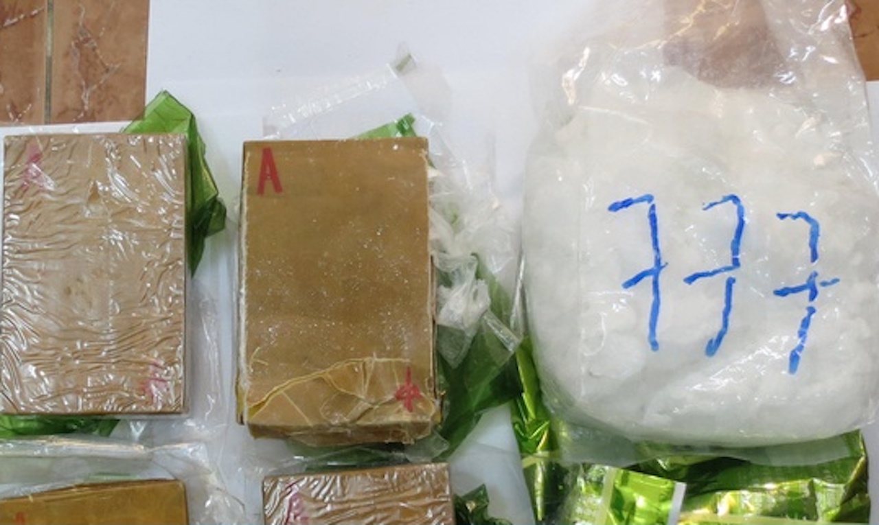 Nguoi dan ong 60 tuoi van chuyen 10 kg ma tuy hinh anh