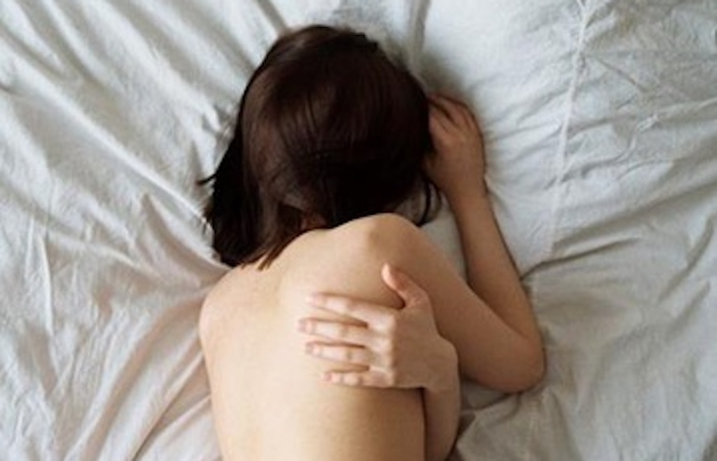 Tong tien nu sinh bang clip nong hinh anh