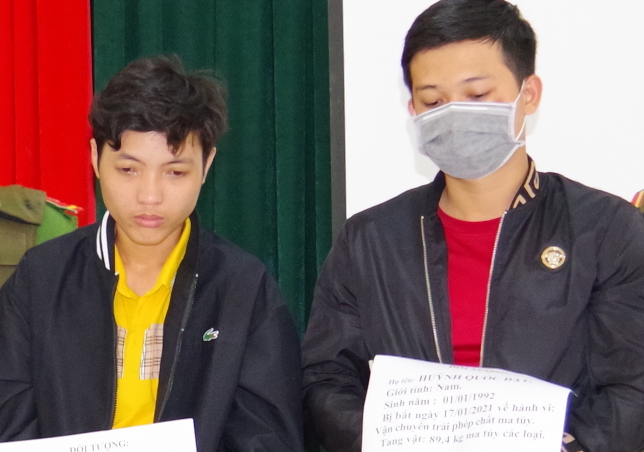 Khởi tố hai nghi can vận chuyển 89 kg ma túy ảnh 1 Khoi to hai nghi can van chuyen 89 kg ma tuy anh 1