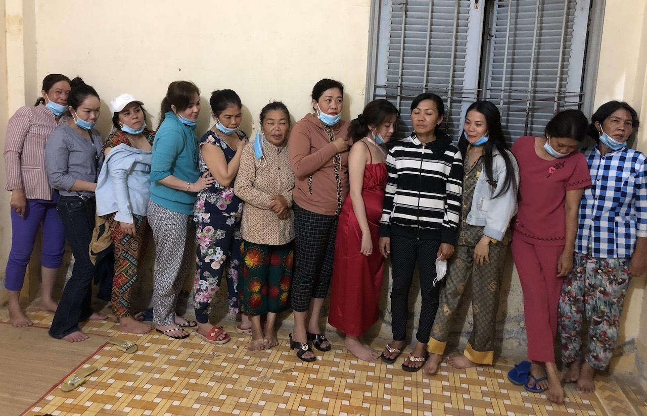 Canh sat pha soi bac "quy ba" o Tien Giang anh 1