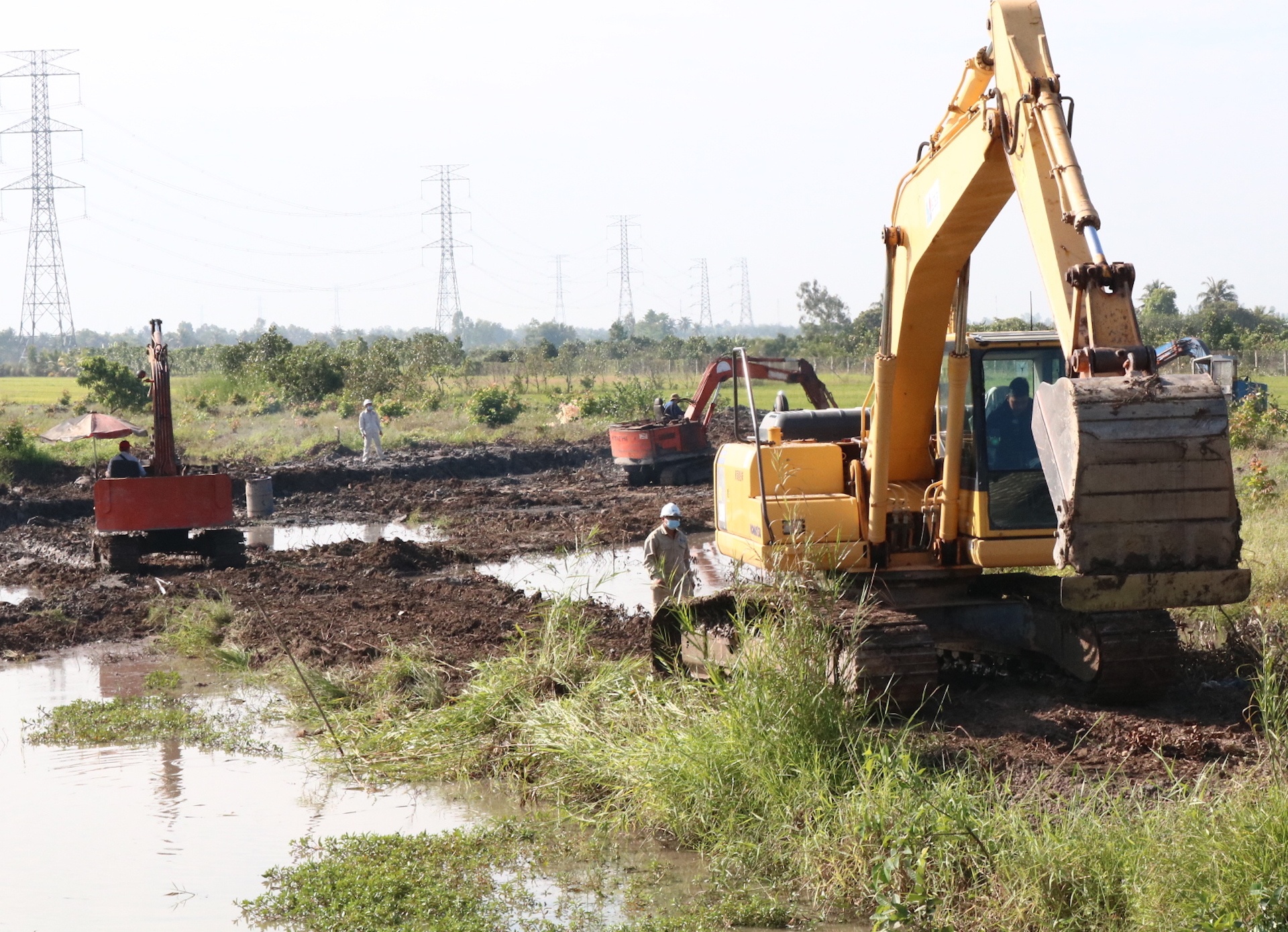 Bo truong GTVT kiem tra tien do cao toc My Thuan - Can Tho hinh anh