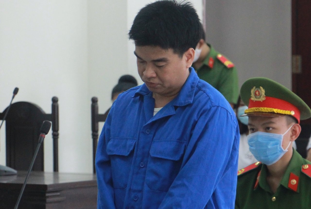 Chiem doat 42 ty, nguyen pho giam doc linh 20 nam tu hinh anh