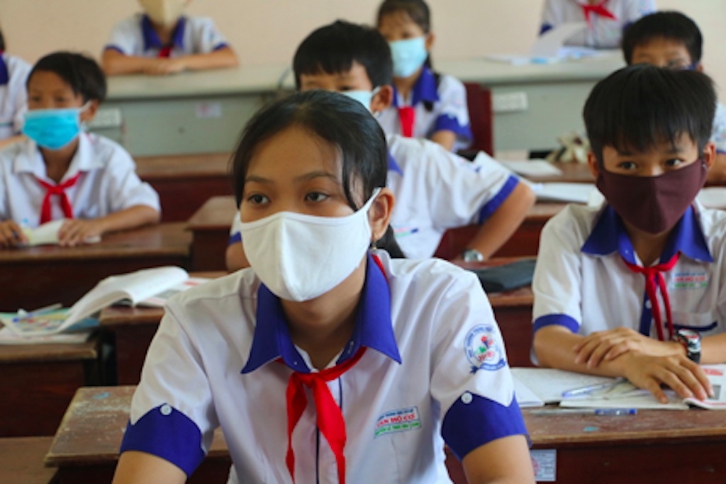 Dong Thap cho hoc sinh khu vuc bien gioi tam nghi hoc 1 tuan hinh anh