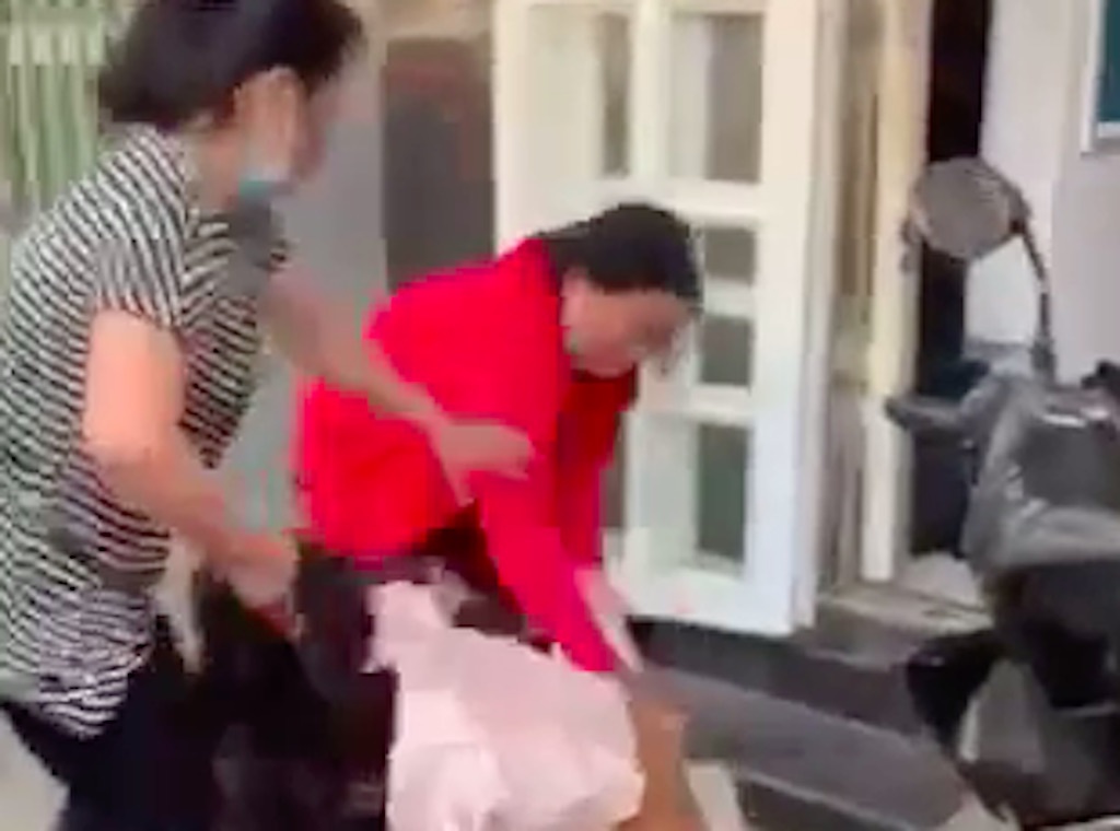 Nhom phu nu hanh hung co gai o Tien Giang hinh anh