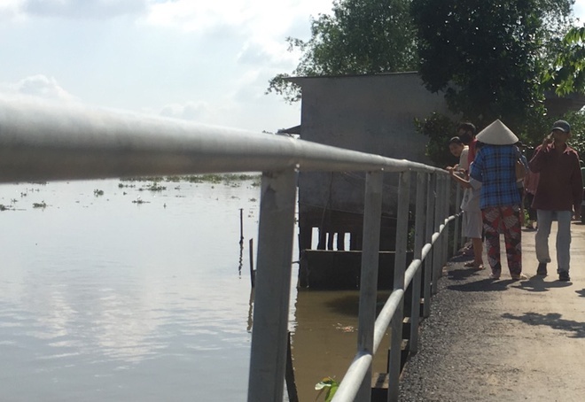 6 nguoi bi khoi to sau vu hai thanh nien ngat nuoc tu vong hinh anh