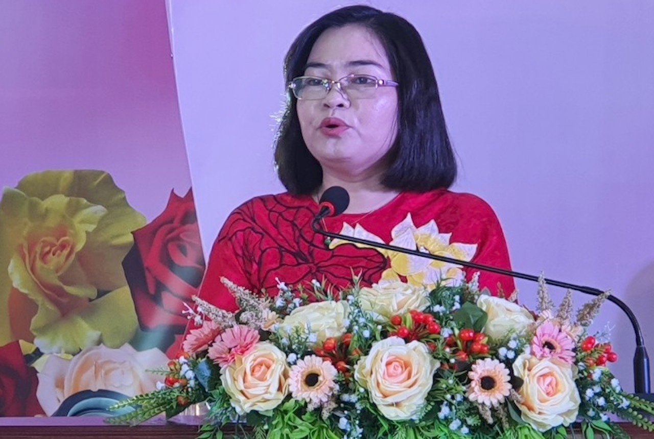 Giam doc So Giao duc va Dao tao Can Tho xin nghi viec anh 1