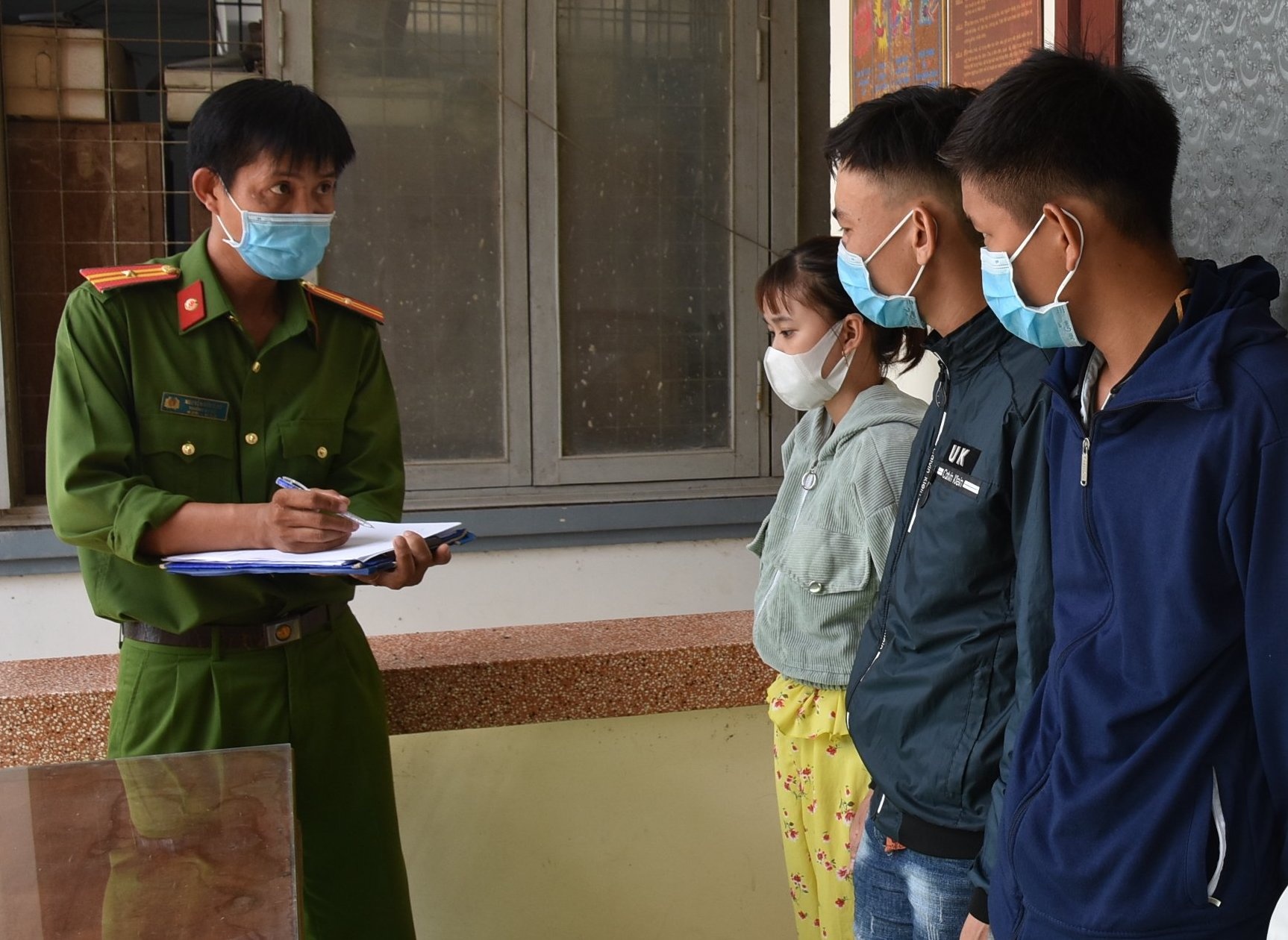 7 nguoi tu tap ‘bay lac’ trong thoi diem gian cach xa hoi hinh anh
