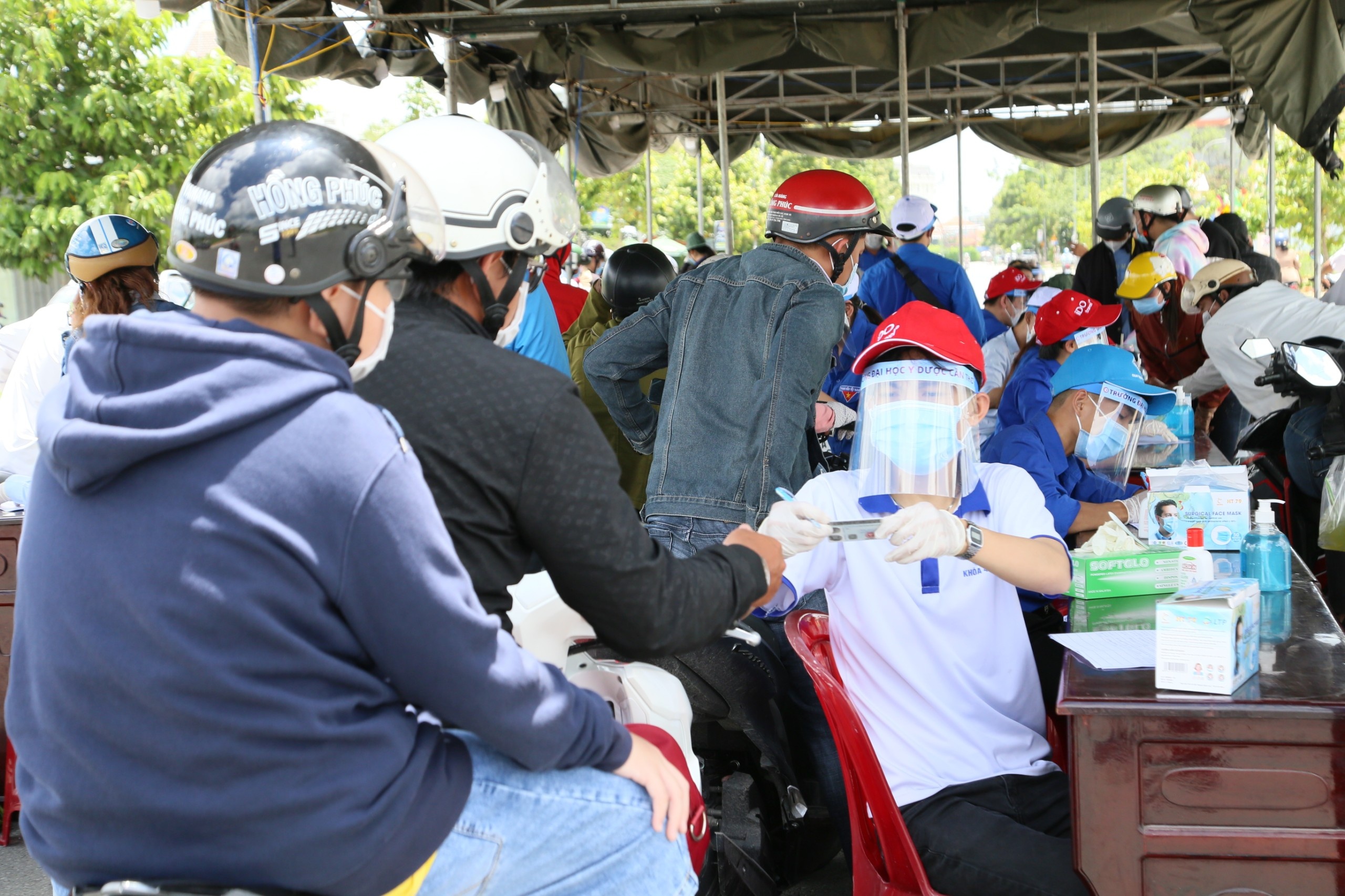 Nam sinh có kết quả dương tính với SARS- CoV-2,  sau 20 ngày cách ly ảnh 1 Nam sinh co ket qua duong tinh voi SARS- CoV-2,  sau 20 ngay cach ly anh 1