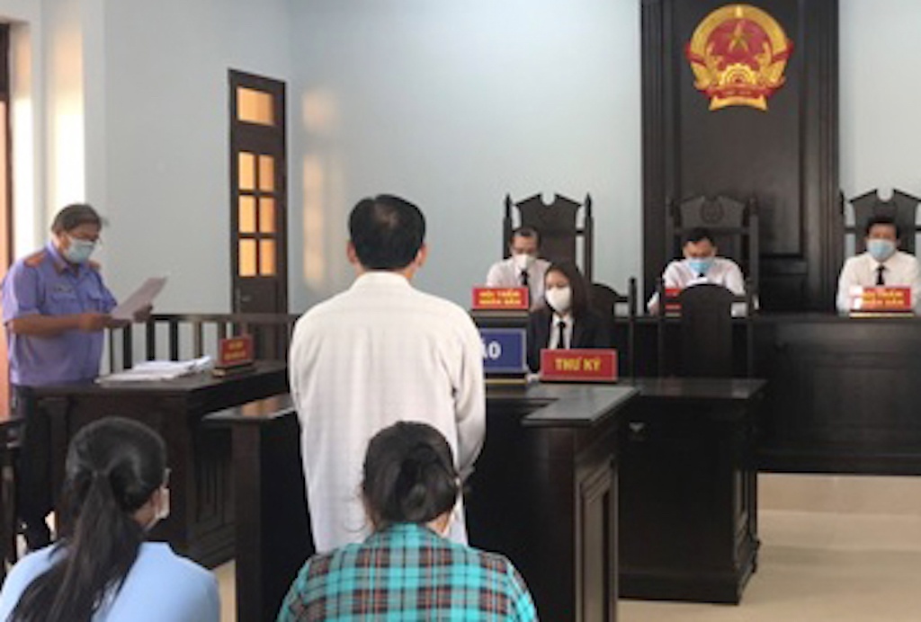 Cha linh 15 thang tu vi bat troi ban trai cua con gai hinh anh