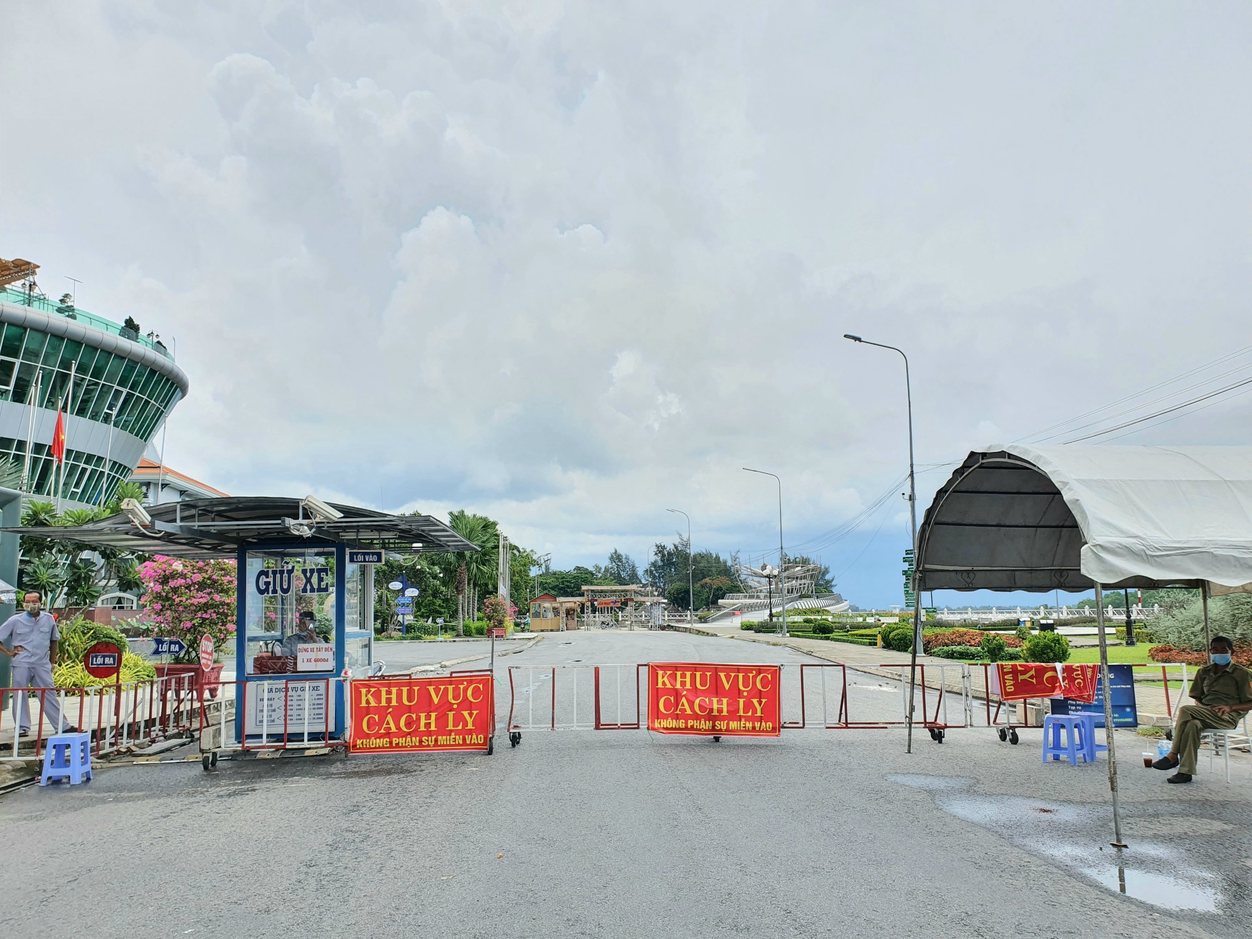 Can Tho phong toa them hai khu vuc,  dieu chinh vi tri chot kiem soat anh 2