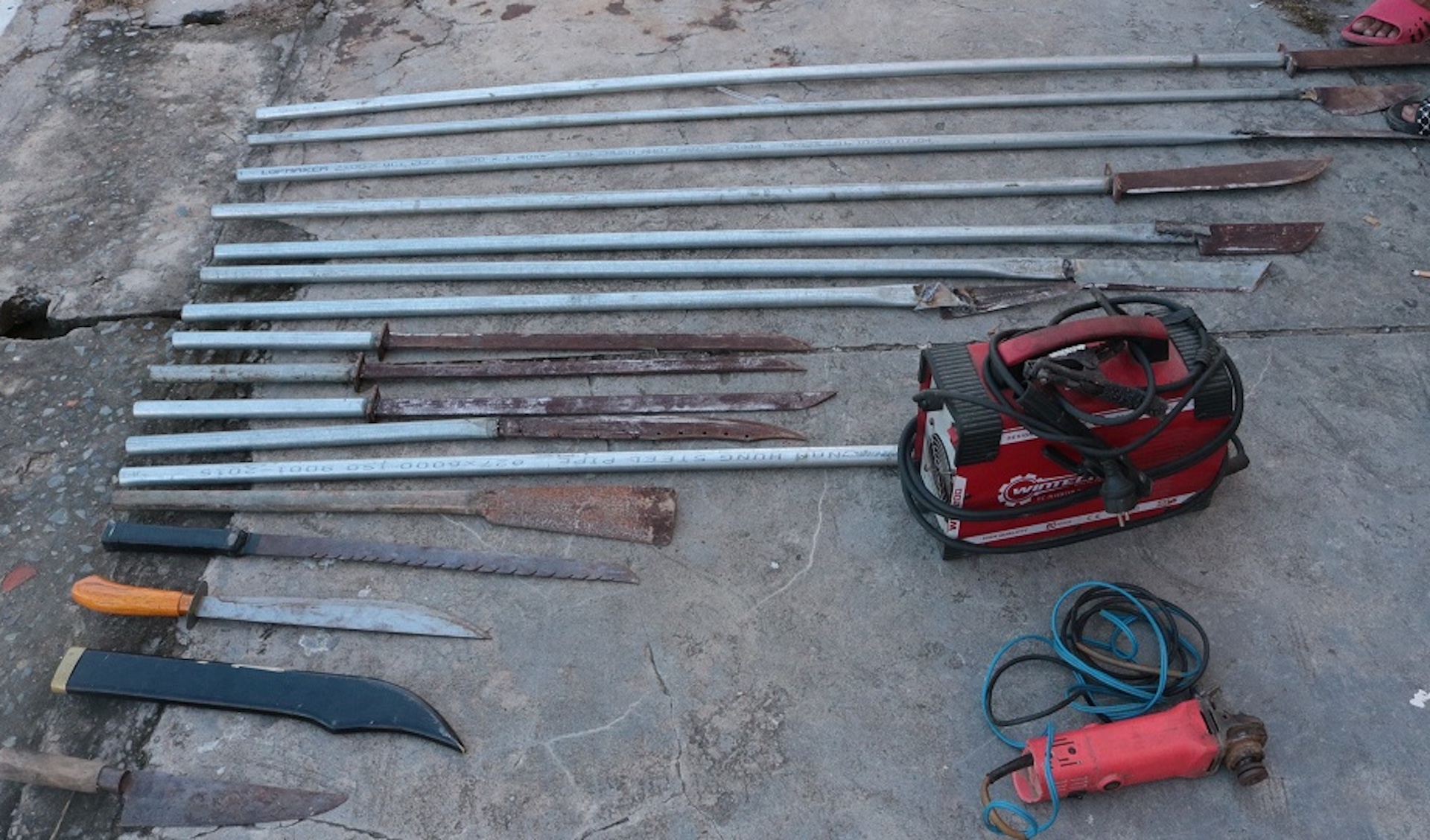 20 thanh thieu nien che hung khi de giai quyet mau thuan hinh anh