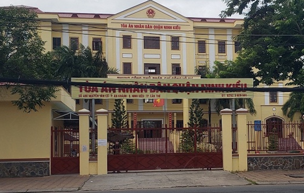Nu thu ky nghi nhiem nCoV, phong toa tam thoi TAND quan Ninh Kieu hinh anh