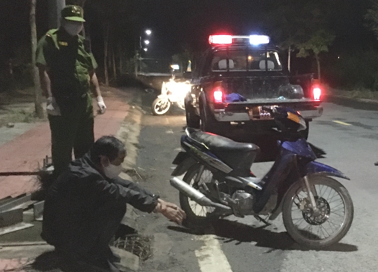 Ke trom chong tra quyet liet voi canh sat 113 hinh anh