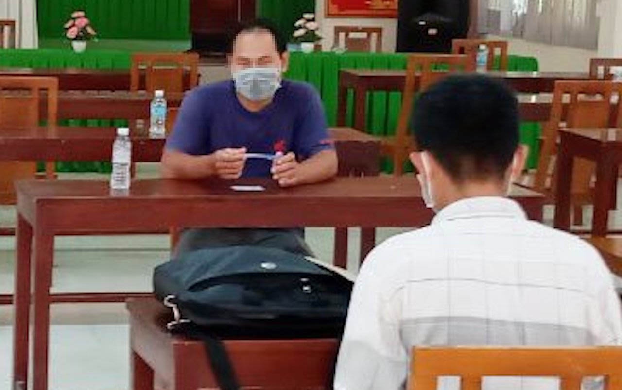 Phat nguoi loan tin that thiet ve khau phan an o khu cach ly hinh anh