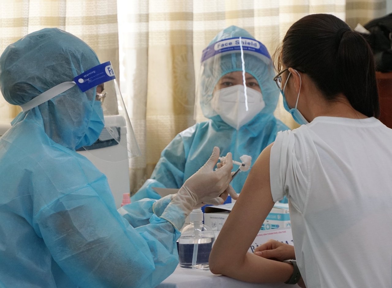 Can Tho thu hoi thong bao tiep nhan dang ky tiem vaccine hinh anh