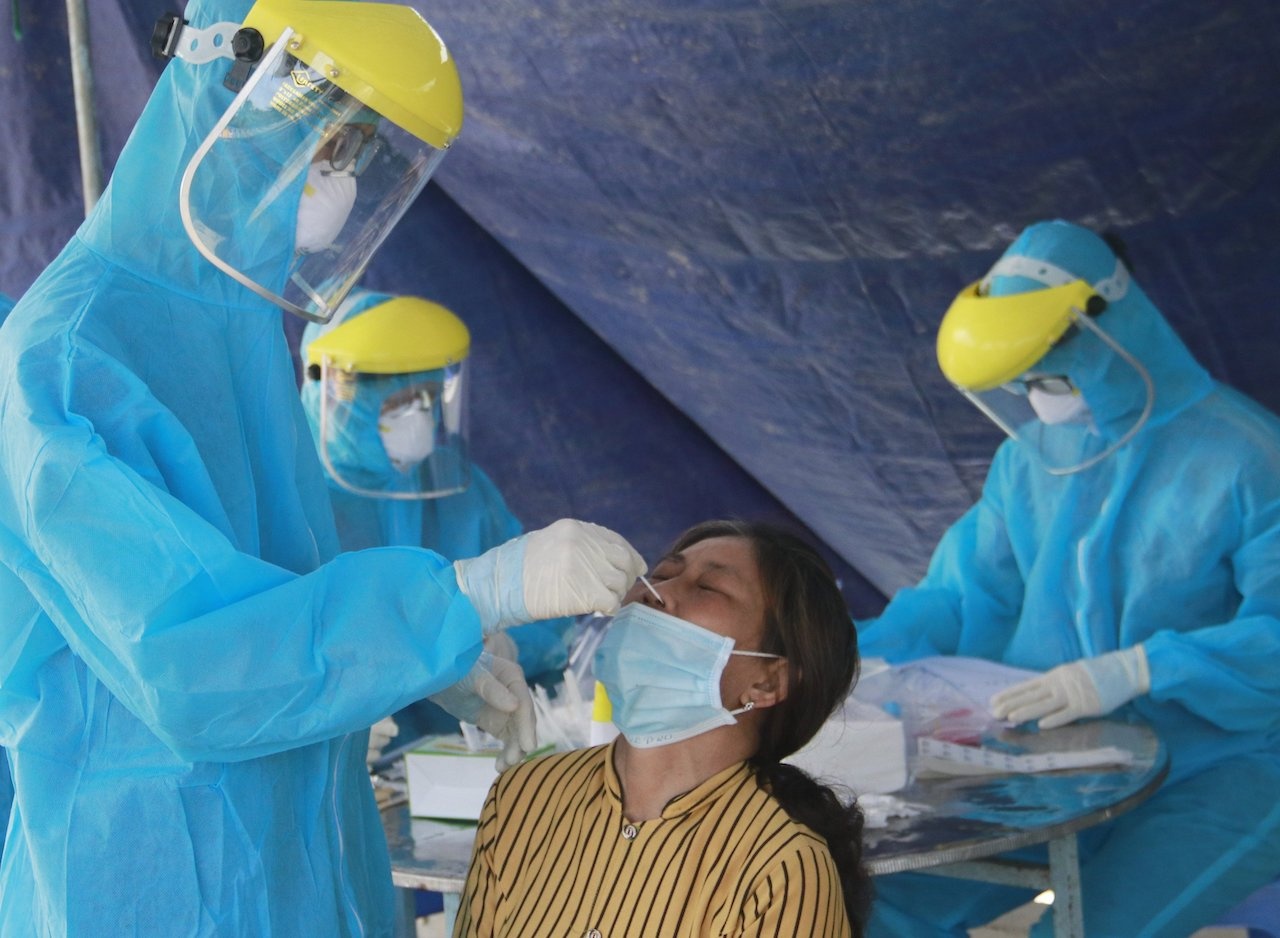 Can Tho thanh lap 320 doi lay mau xet nghiem nhanh SARS-CoV-2 hinh anh