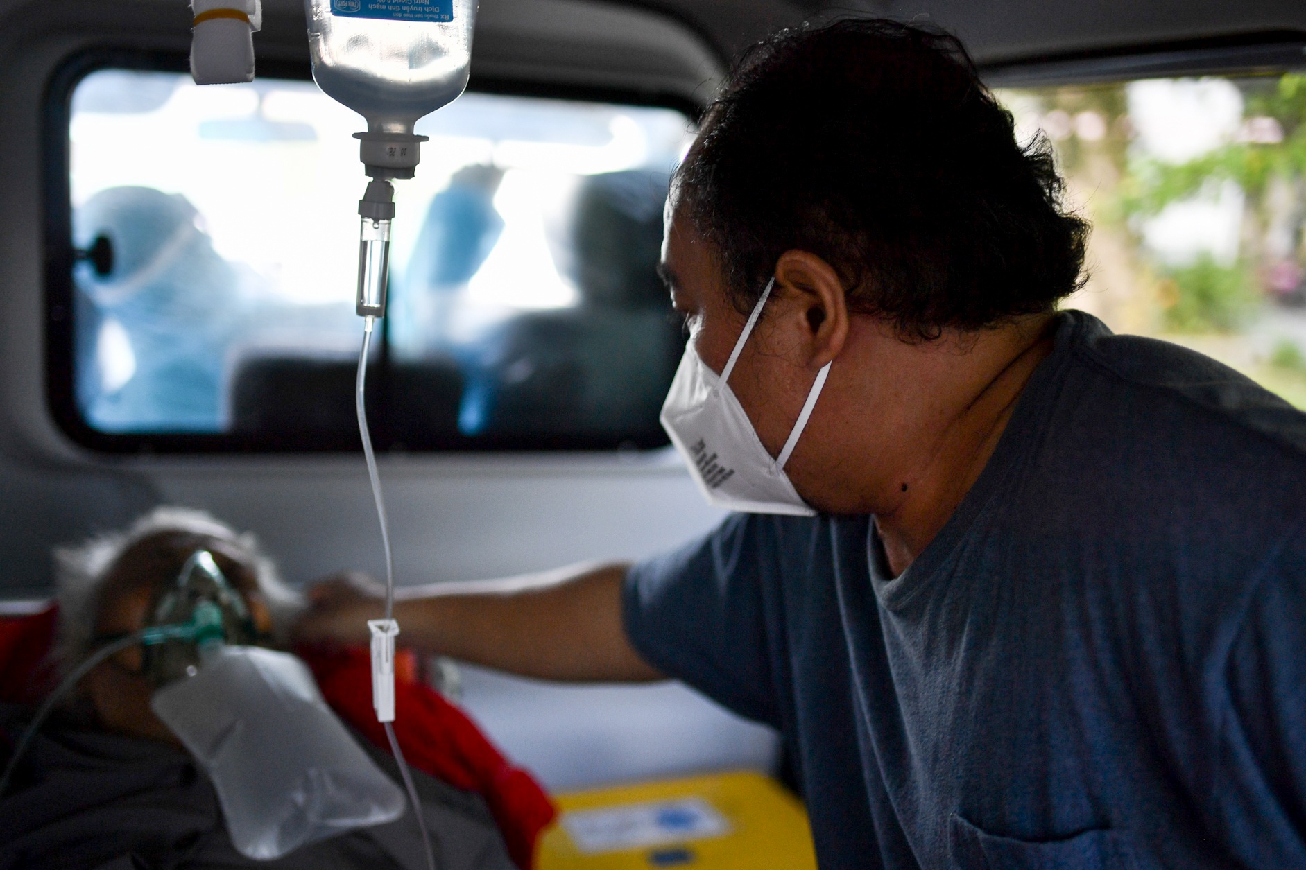 ban hanh tieu chi kiem soat dich Covid-19 tai TP.HCM anh 1