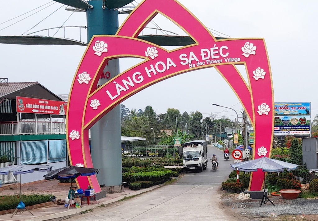 TP Sa Dec va 3 huyen o Dong Thap keo dai gian cach theo Chi thi 16 hinh anh