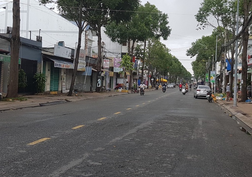 Giam muc phat cho nam sinh vien ra duong vi ‘quen ma PIN the ATM’ anh 1