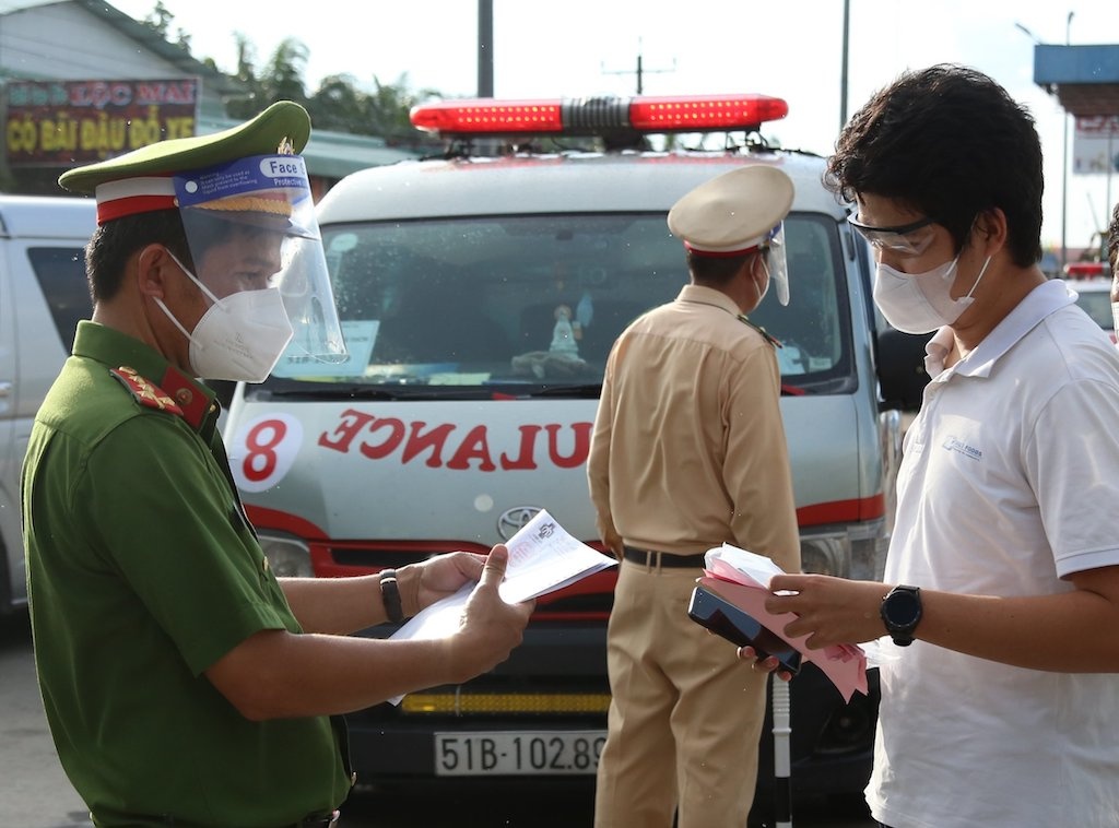 9 ôtô phải quay đầu vì chở người tử vong không rõ nguyên nhân ảnh 1 9 oto phai quay dau vi cho nguoi tu vong khong ro nguyen nhan anh 1