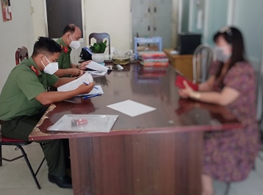 Bịa chuyện xúc phạm công an 'phạt không xé biên lai’ ảnh 1 Bia chuyen xuc pham cong an 'phat khong xe bien lai’ anh 1