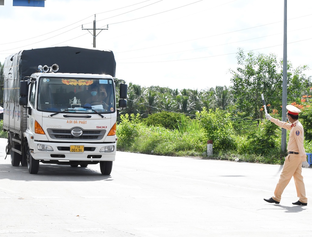 Tra Vinh ra soat dieu chinh van ban,  tao dieu kien xe ‘luong xanh’  anh 1