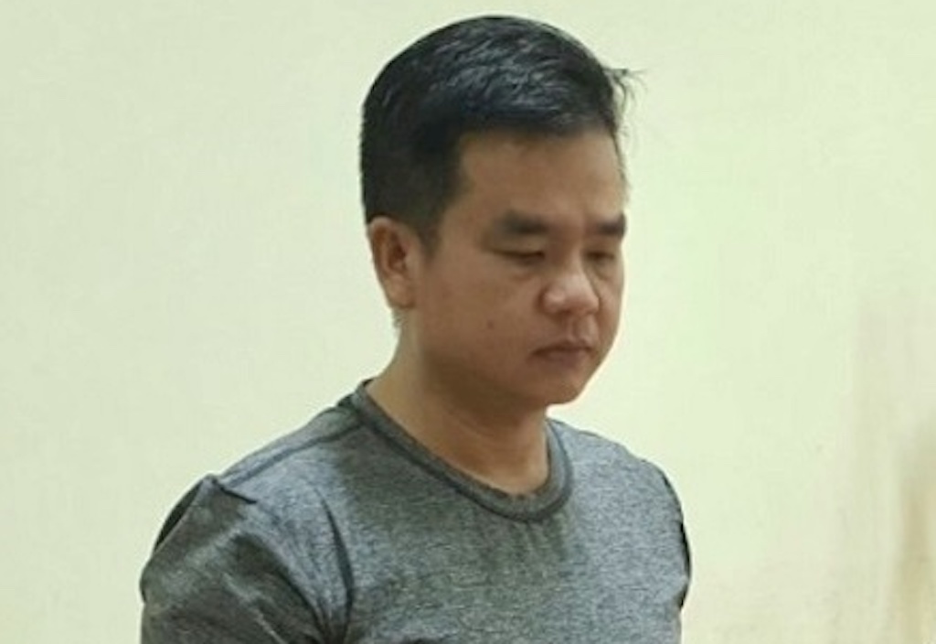 Truy to Truong Chau Huu Danh cung 4 thanh vien nhom 'Bao Sach' hinh anh
