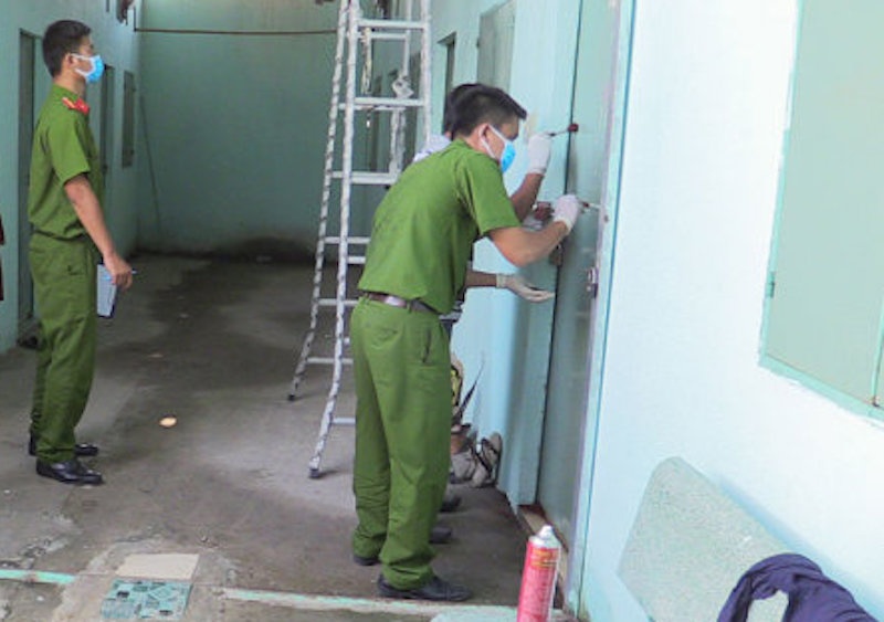 Xong vao phong tro dam chet nguoi hinh anh