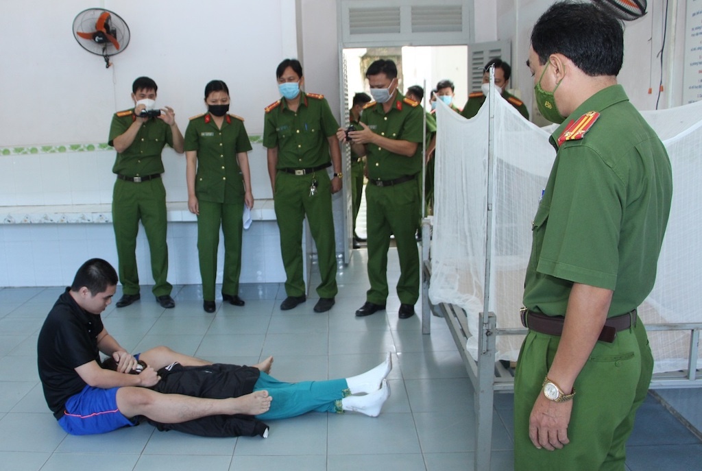 Thuc nghiem vu nam thanh nien giet chi lay tien dua ban gai di du lich anh 1