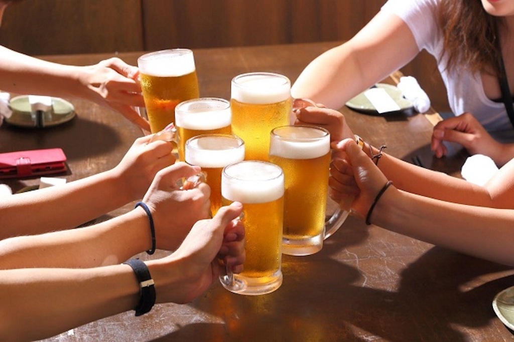 Can Tho nang cap do chong dich, khong phuc vu ruou bia tai cho hinh anh