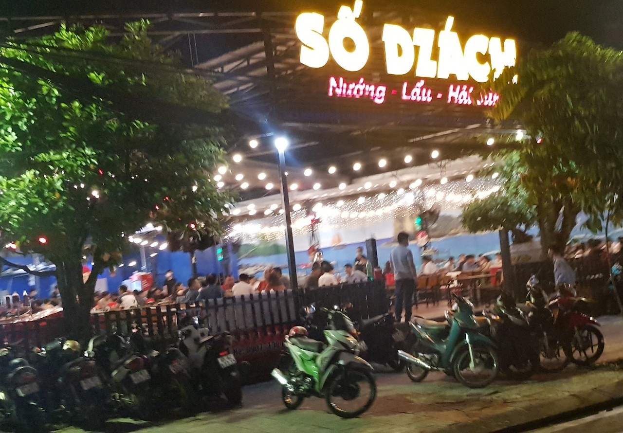 Can Tho dich o cap do 2,  khong phuc vu ruou bia tai cho anh 1