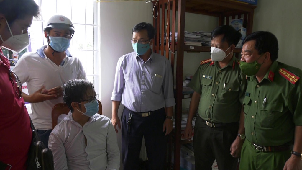 Khoi to bi can dam vo chong nguyen giam doc So Xay dung Tra Vinh anh 1