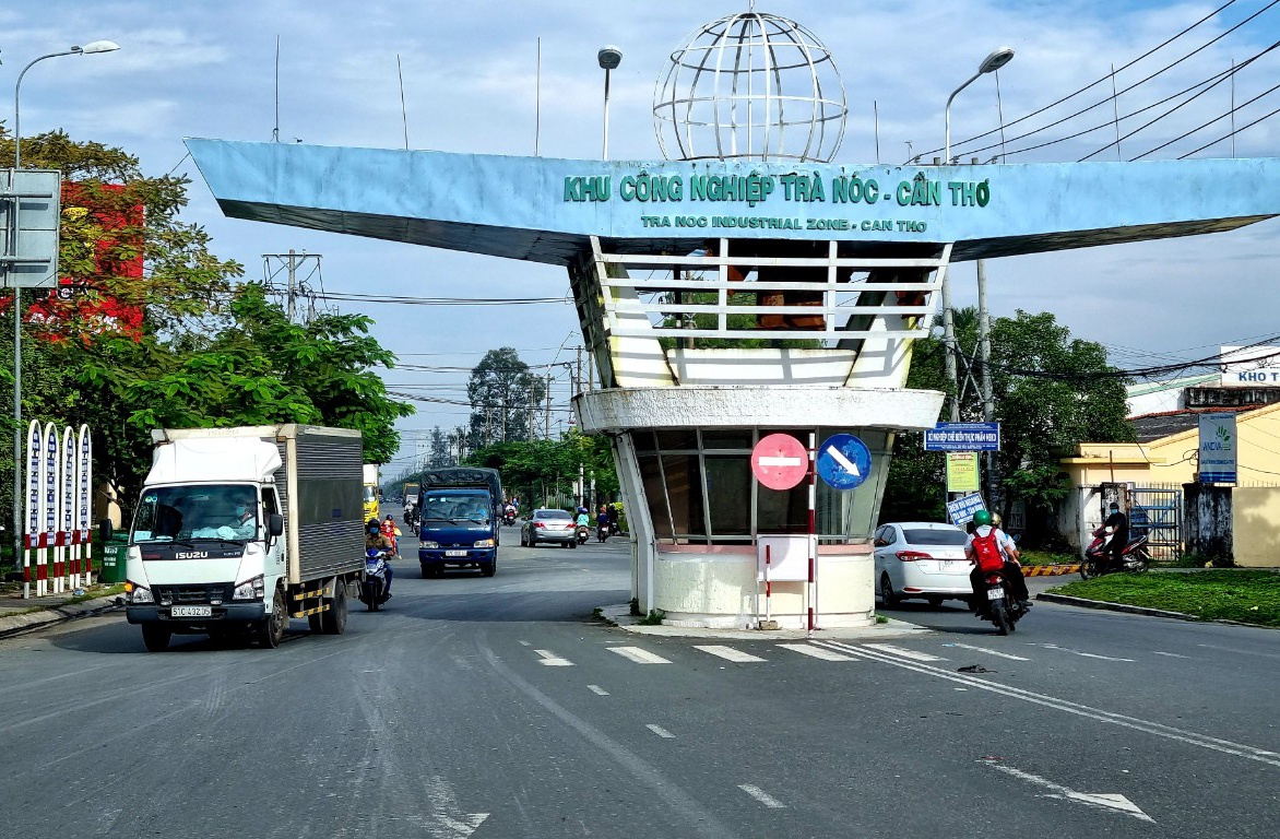 Can Tho nang cap do chong dich anh 2