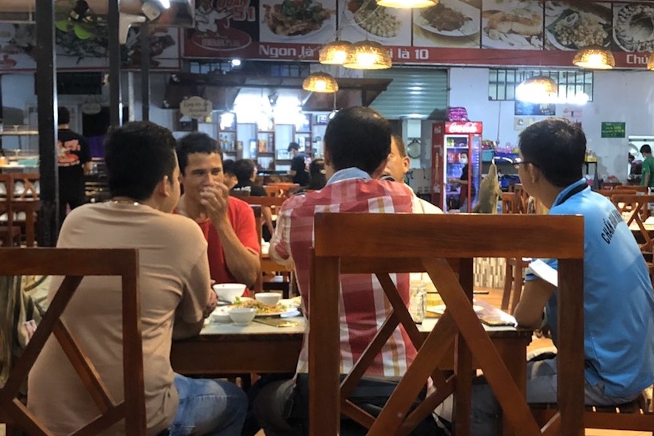 nguoi chua tiem vaccine han che ra duong anh 1