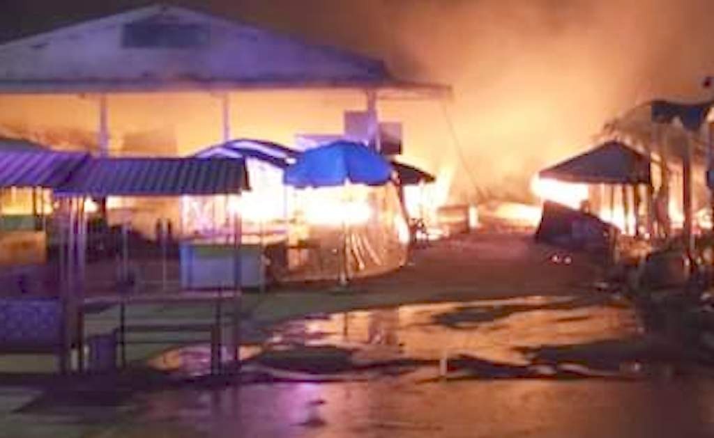 Chay cho o Vinh Long hinh anh