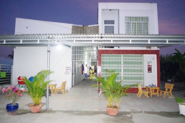 Em trai dam anh ruot tu vong anh 1