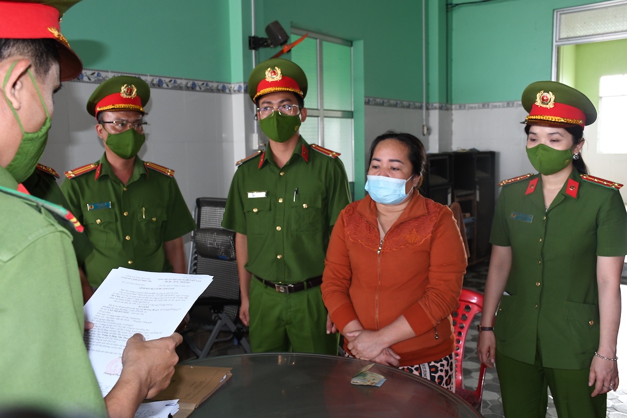 Tieu thuong chiem doat 19 ty dong cua cac ho dan nuoi ca loc anh 1