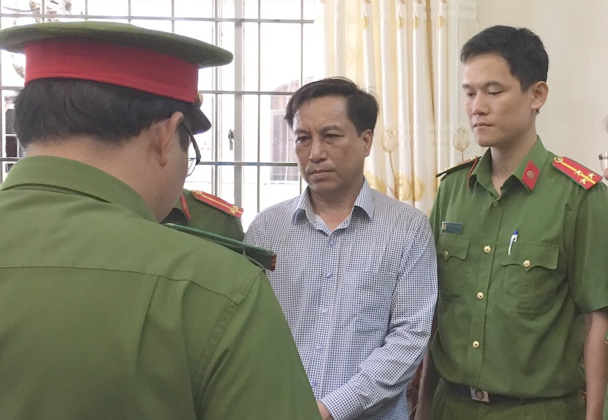 Cuu Chu tich UBND TP Tra Vinh linh 10 nam tu hinh anh