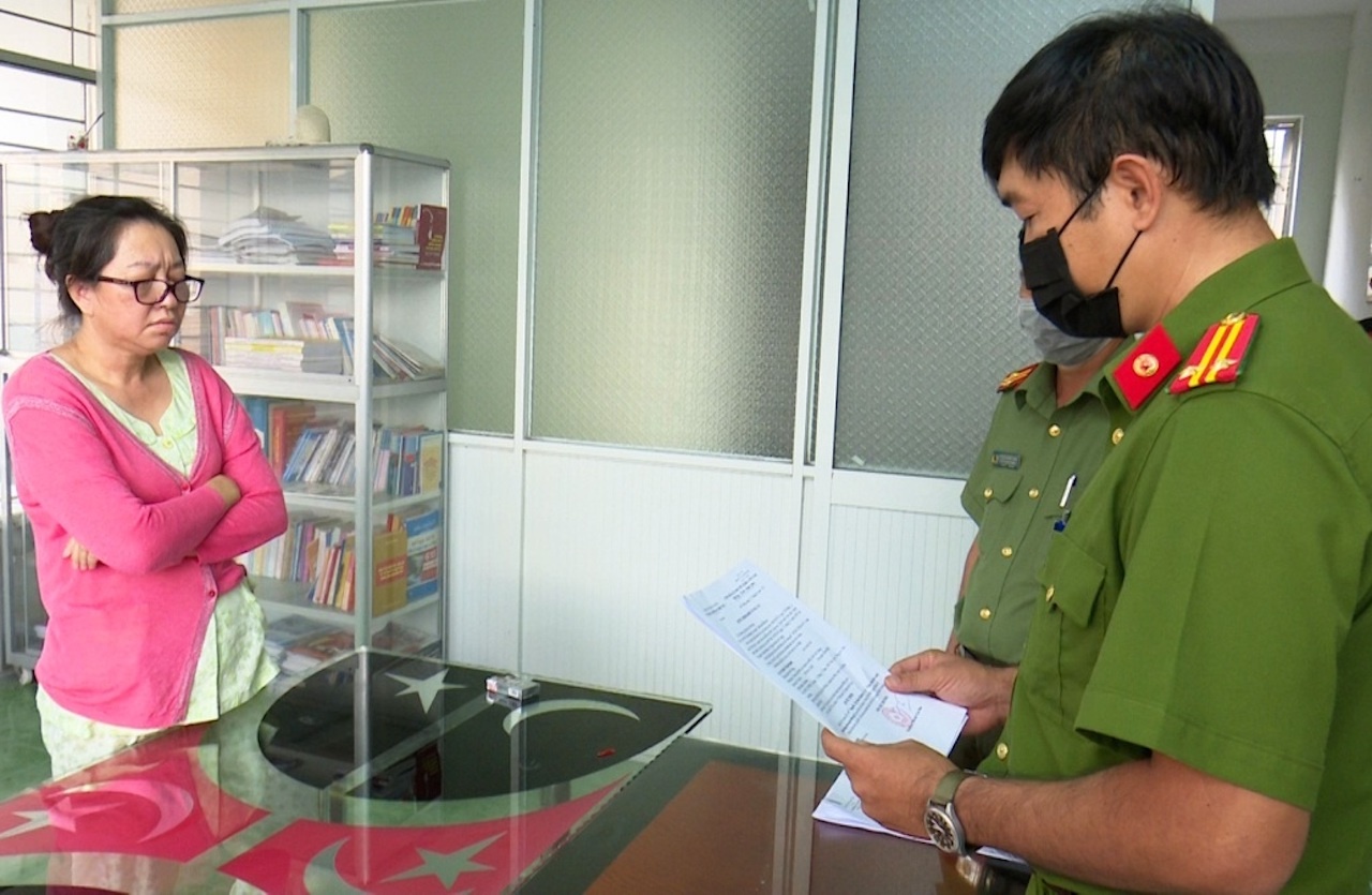 Nguyen Thi Kim Hanh,  ba trum Muoi Tuong,  buon lau vang va USD,  Cong an An Giang,  Dai ta Dinh Van Noi,  ba trum Muoi Tuong anh 1