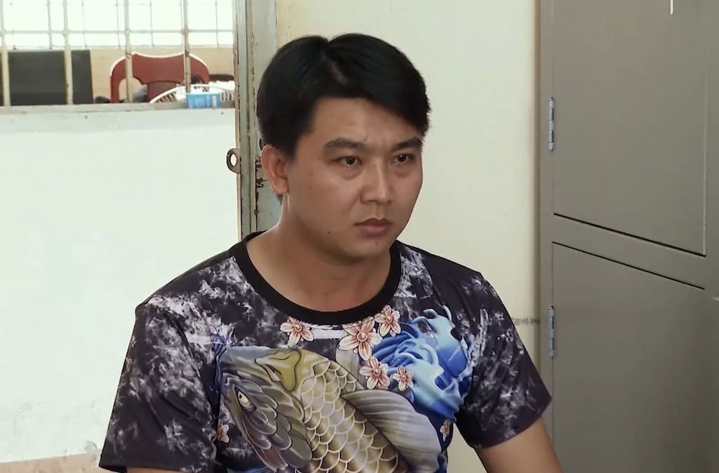 Truy to 7 bi can trong vu chong dam chet nguoi khi giai cuu vo hinh anh