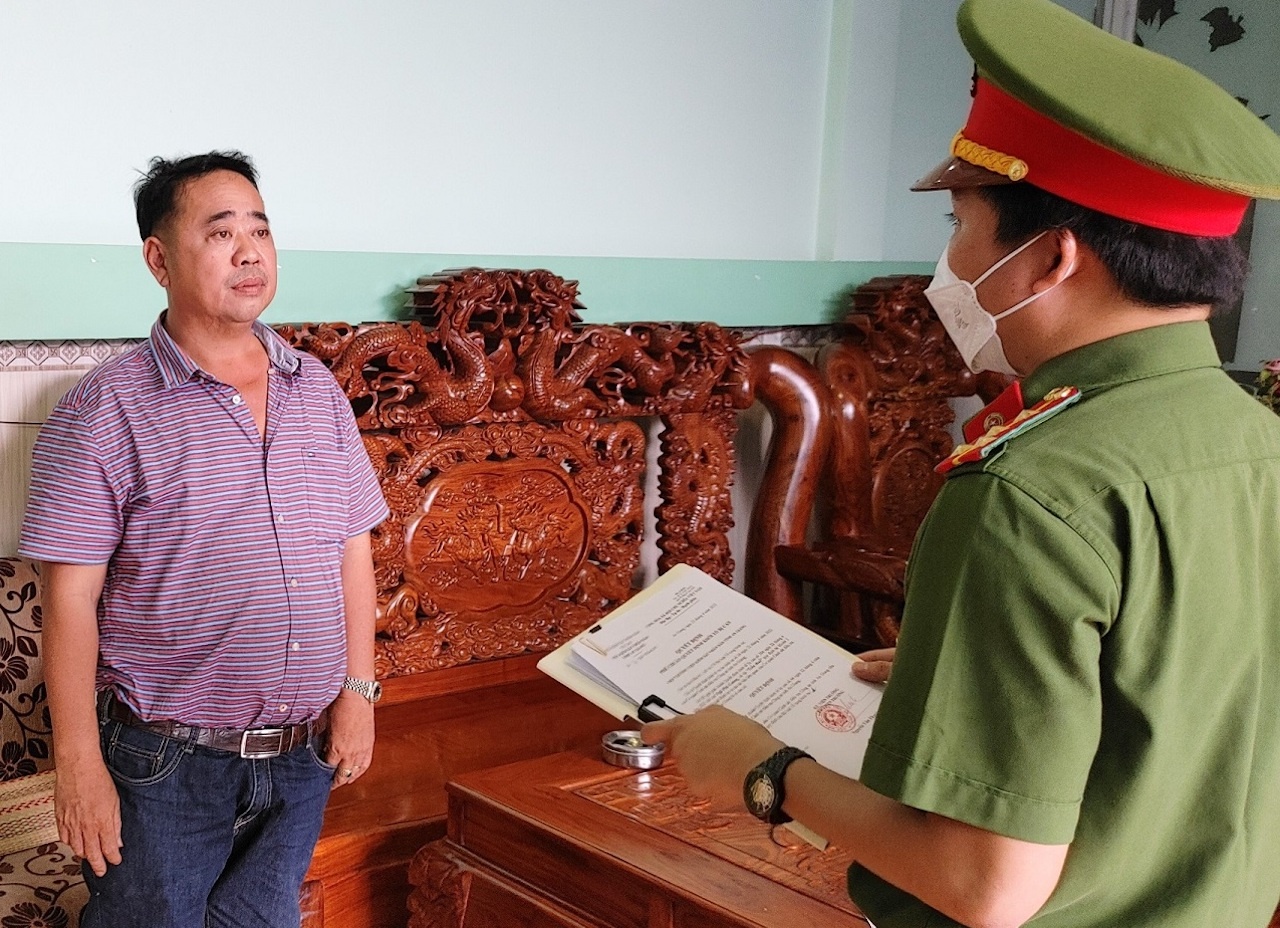 Chu doanh nghiep tron thue hon 19 ty bi khoi to hinh anh