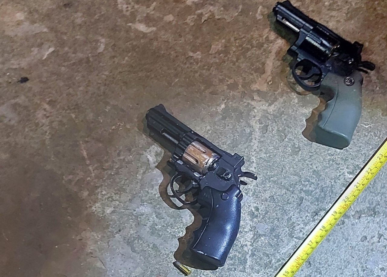 3 nguoi bi khoi to sau vu no sung truoc cong toa o Tien Giang anh 2