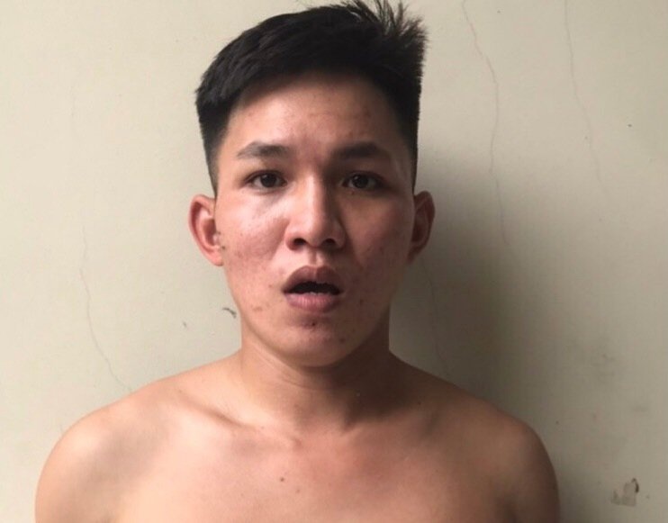 3 nguoi bi khoi to sau vu no sung truoc cong toa hinh anh